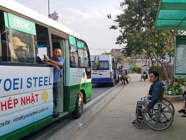 Người khuyết tật gặp khó khăn khi tham gia giao thông