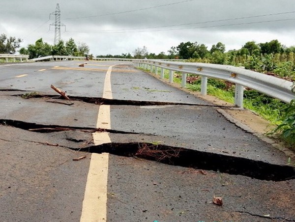 Lún nứt tuyến tránh Chư Sê: Bộ GTVT yêu cầu đình chỉ chức vụ cá nhân liên quan