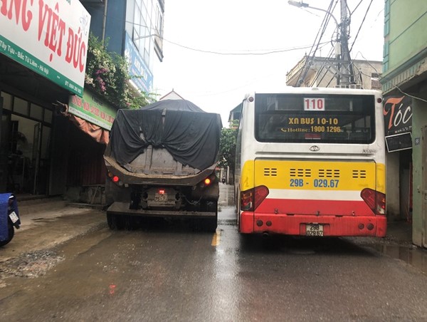 Ám ảnh xe quá tải trên đường Tây Tựu