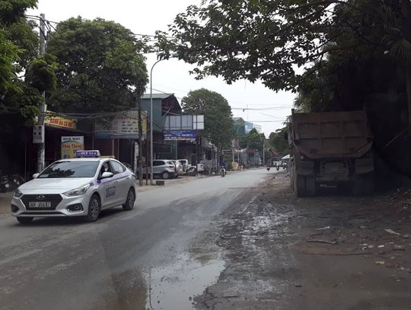 Quận Nam Từ Liêm: Đường 72 nhiều đoạn bong tróc nham nhở