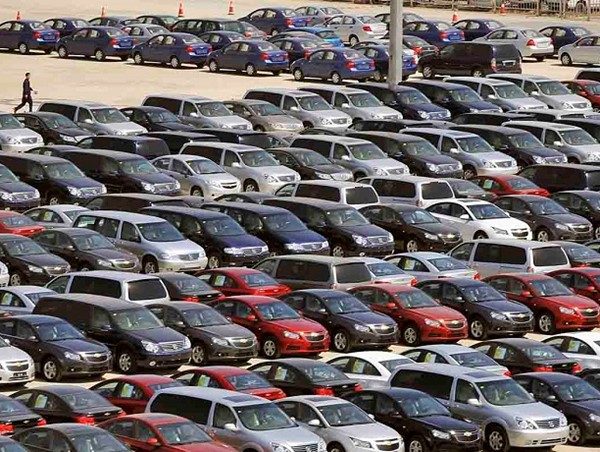 Ô tô khó tăng giá dịp cuối năm