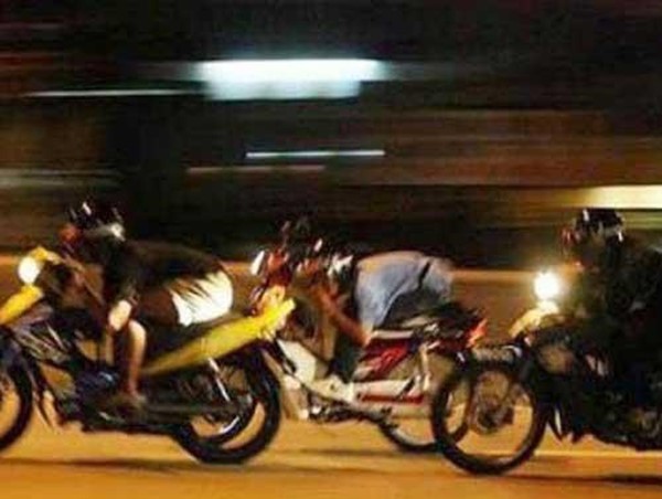 [Văn hóa giao thông] Ám ảnh “xiếc đường phố”