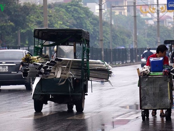 Khó khăn trong quản lý xe ba bánh ở Hà Nội