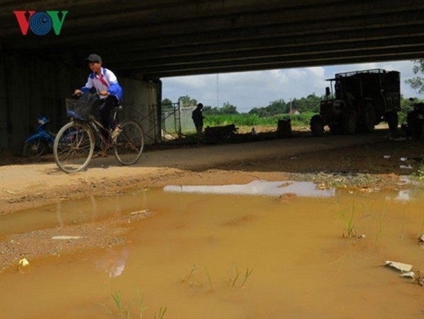 Mượn đường làm cao tốc xong, nhà thầu “quên” hoàn trả nguyên trạng
