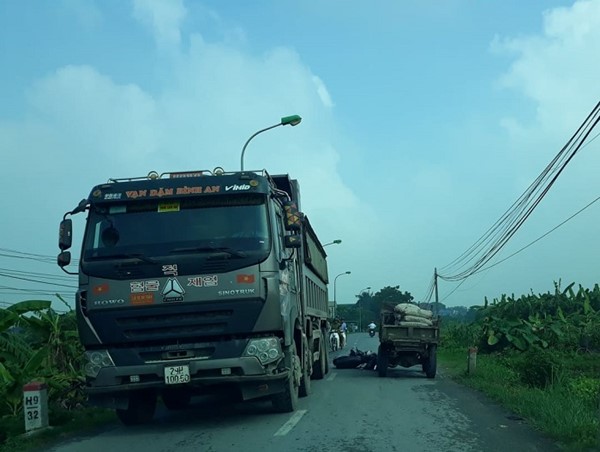 Xe công nông đại náo Tỉnh lộ 419 B