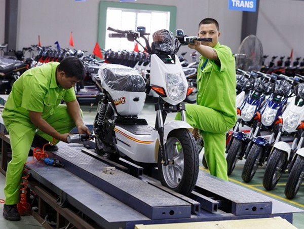 Xe máy điện Việt Nam cạnh tranh với hàng ngoại