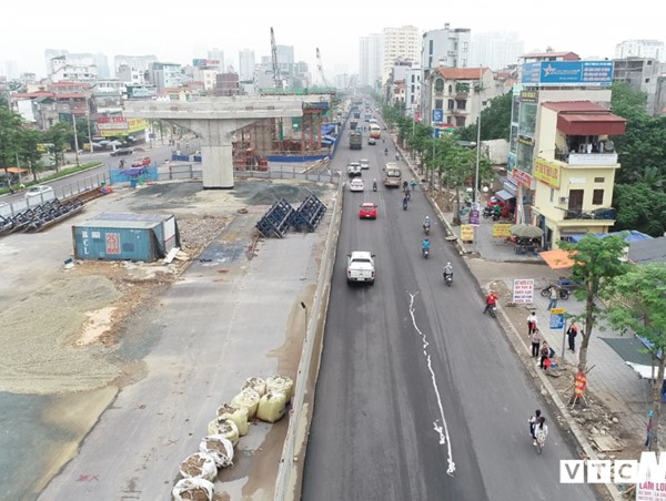 Ảnh: Gấp rút hoàn thiện đường vành đai 3 để kịp thông xe ngày 10/10