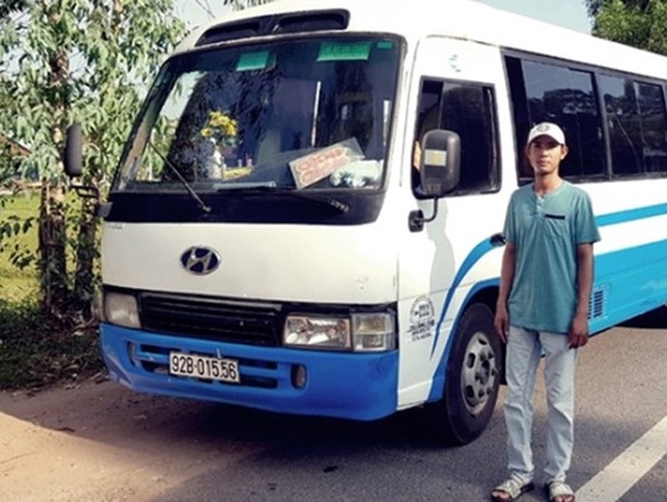 Tài xế sử dụng bằng giả chở 20 hành khách