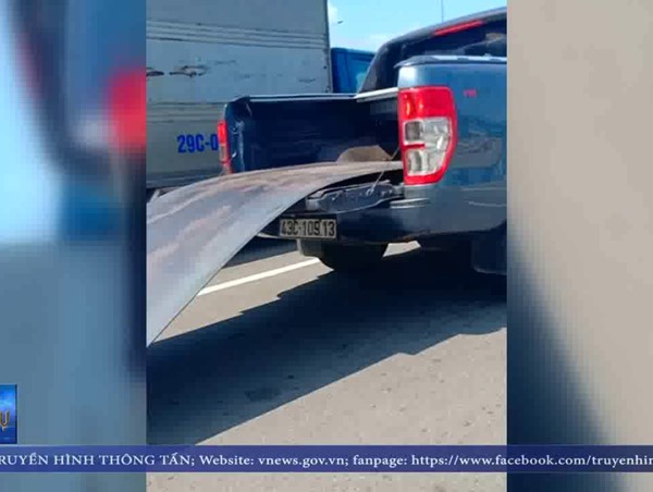 "Máy chém" trên ôtô bán tải