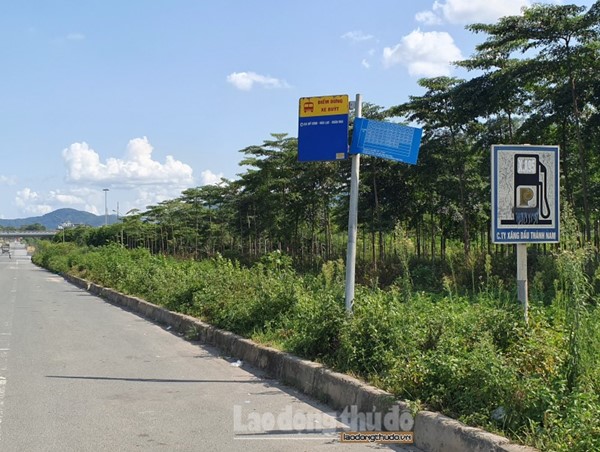 Cần sớm khắc phục những bất cập hệ thống nhà chờ, điểm dừng xe buýt