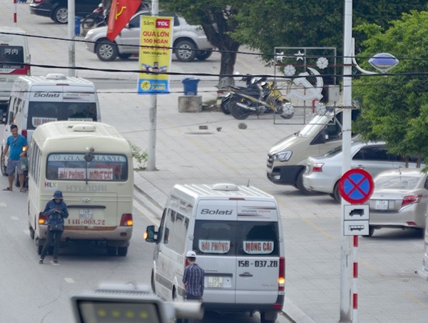 Vì sao xe khách “ba không” Quảng Ninh lộng hành?