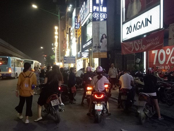 [Điểm nóng giao thông] “Nhờn luật” đến bao giờ?