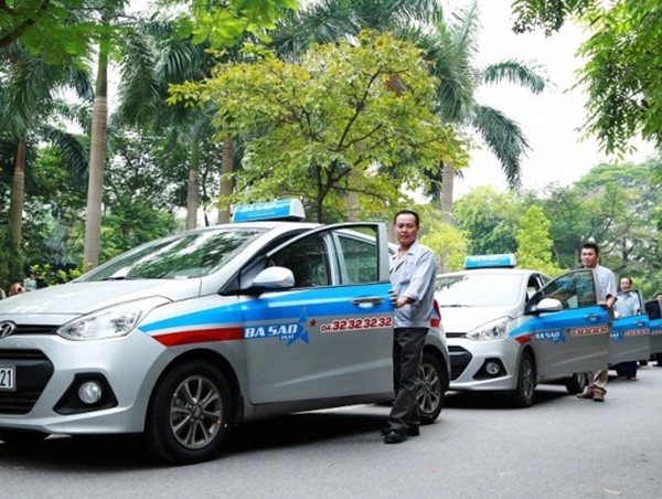 Sau taxi công nghệ, Bộ Giao thông lại đề xuất taxi truyền thống không cần đeo mào