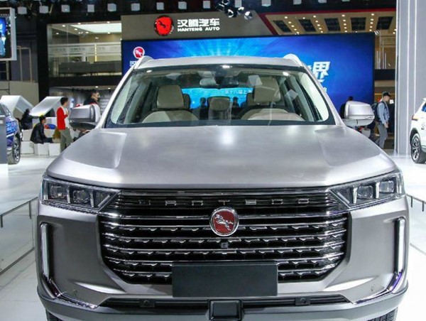 Sẽ tịch thu 7 ô tô Trung Quốc nhập khẩu có “đường lưỡi bò”