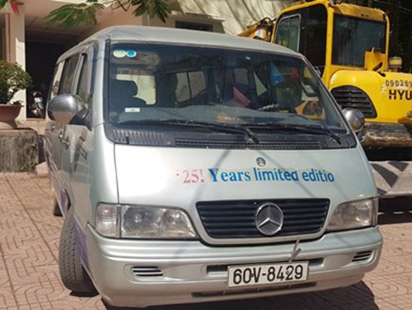 Tin mới nhất vụ ô tô đánh rơi 2 học sinh trên Quốc lộ 1