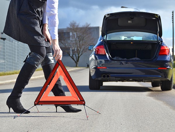 Văn hóa giao thông: Nỗi sợ… rớt dép!