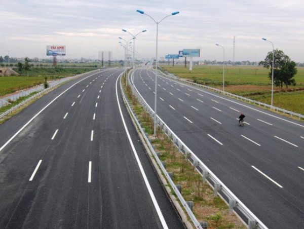 Cần lựa chọn nhà thầu có uy tín, đủ năng lực cho dự án đường cao tốc Bắc - Nam