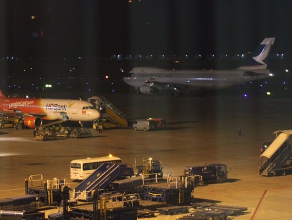 Sân bay quá tải, hàng không chuyển bay đêm dịp Tết Nguyên đán 2020