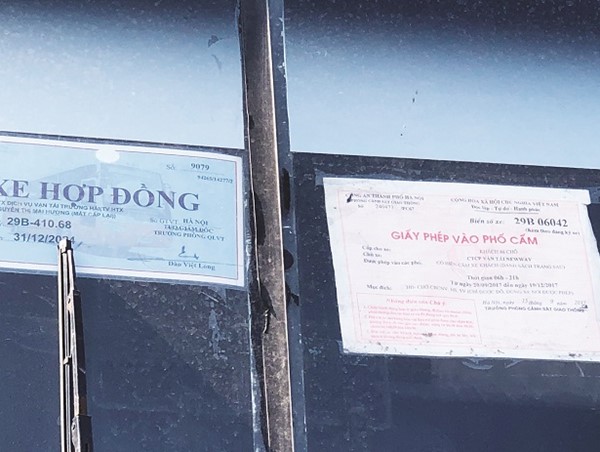 Trường Đoàn Thị Điểm, quận Bắc Từ Liêm, Hà Nội: Xe đưa đón học sinh “nhập nhằng” giấy phép