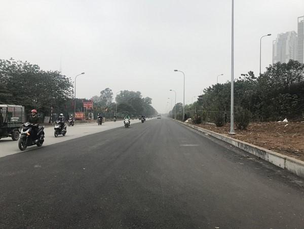 Cận cảnh đường gom Đại lộ Thăng Long thêm 4 làn xe