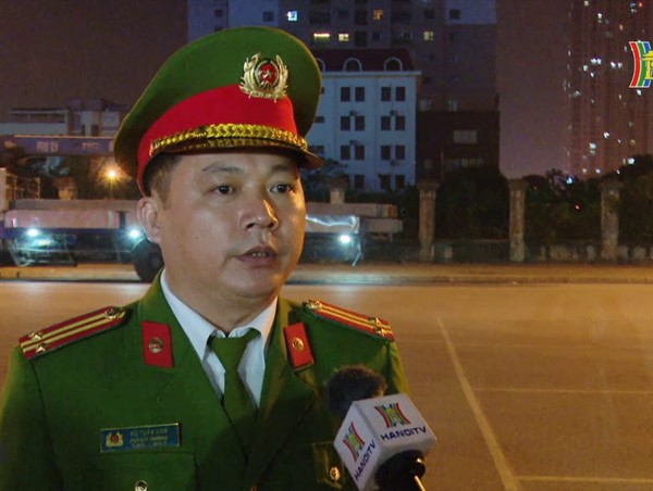 Hà Đông xử lý xe quá tải, chở vật liệu làm ô nhiễm môi trường