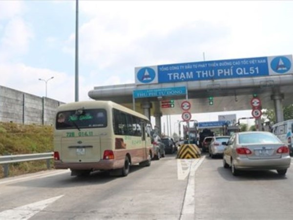 Trạm thu phí Long Thành bị cướp tấn công, giật cọc tiền trên tay nhân viên