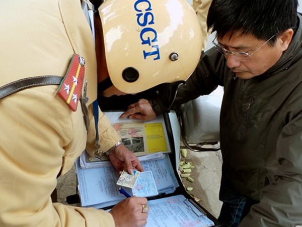 Không có chuyện CSGT giữ lại 70% tiền phạt vi phạm giao thông, tất cả phải nộp ngân sách