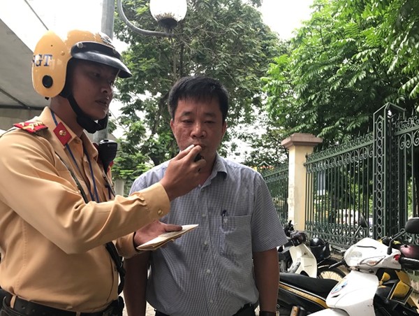 Phạt nặng lái xe vi phạm nồng độ cồn: Băn khoăn về số “0” tuyệt đối