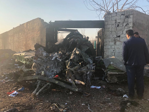 Thực hư máy bay Boeing chở 176 người rơi vì trúng tên lửa Iran?