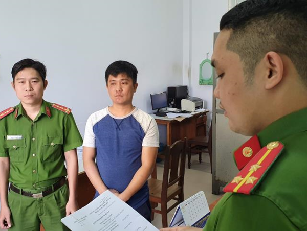 Khởi tố tài xế uống rượu bia say, chạy xe máy tông chết 2 người