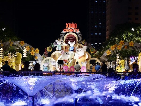 Chính thức khai mạc đường hoa Nguyễn Huệ Tết Canh Tý 2020