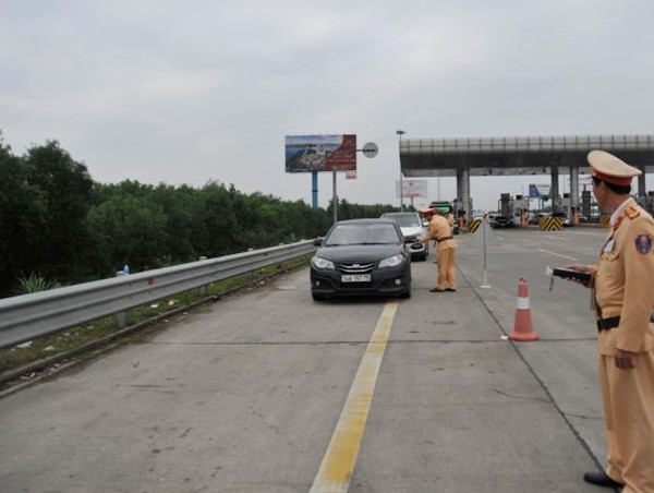 Xử lý gần 400 tài xế vi phạm nồng độ cồn trong ngày mùng 1 Tết