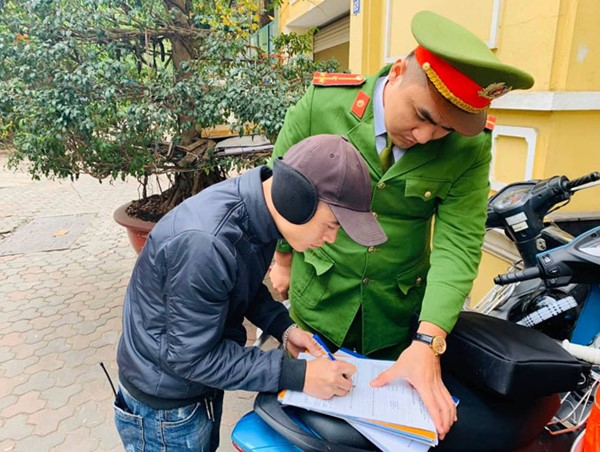 Hà Nội: Xử phạt bãi trông giữ xe thu 200 nghìn đồng/lượt xe máy