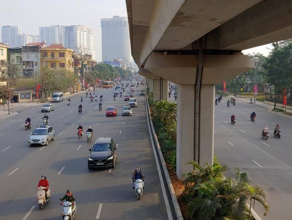 Hà Nội thông thoáng bất ngờ trong ngày đầu đi làm sau Tết