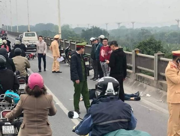 Hà Nội: Phát hiện người đàn ông tử vong trên cầu Vĩnh Tuy
