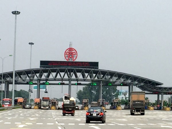 Lượng phương tiện lưu thông trên cao tốc Cầu Giẽ - Ninh Bình đạt kỷ lục vào ngày 28 Tết