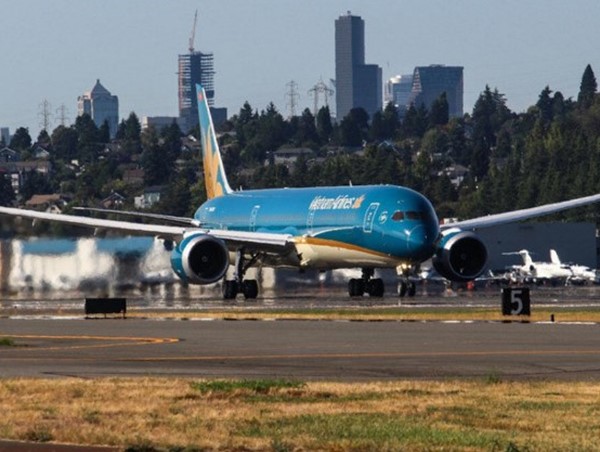 2 tổ bay Vietnam Airlines bị yêu cầu cách ly vì chở khách nhiễm virus Corona