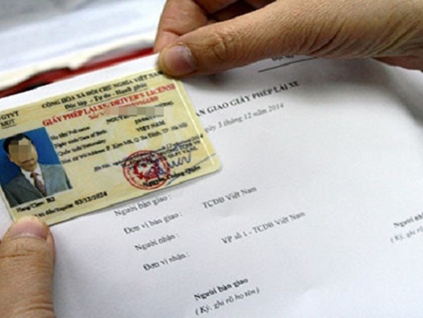 Lượng người xin cấp lại GPLX sau Nghị định 100 tăng mạnh