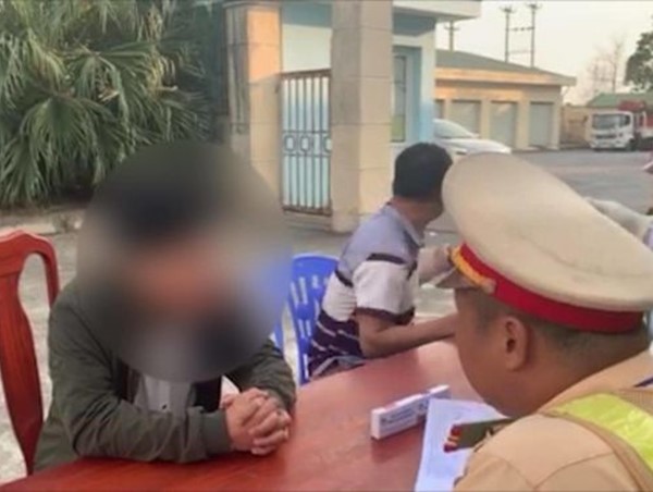 Xử phạt tài xế dương tính với ma túy trên cao tốc Nội Bài - Lào Cai