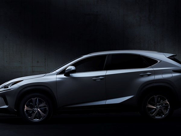 Lexus Việt Nam đưa ra thị trường xe NX 300 phiên bản 2020