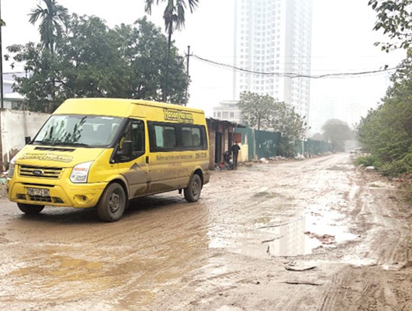 [Điểm nóng giao thông] Bất an trên phố Nguyễn Cảnh Dị kéo dài
