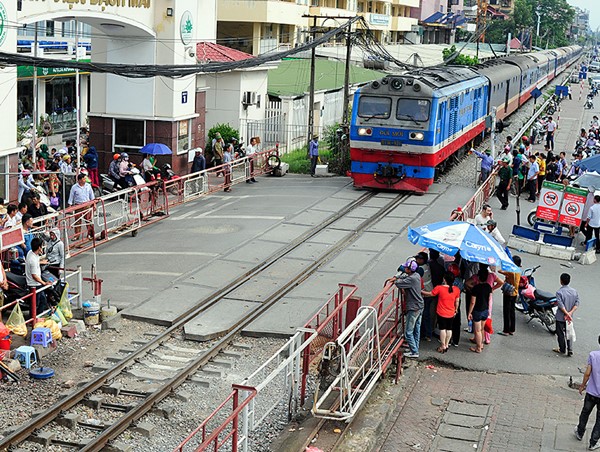 Hà Nội: Hơn 1.130 vị trí vi phạm hành lang, hạ tầng đường sắt