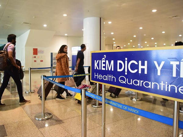 Lo ngại Covid-19, Hà Nội đề xuất có biện pháp hạn chế xuất nhập cảnh người đi từ vùng dịch