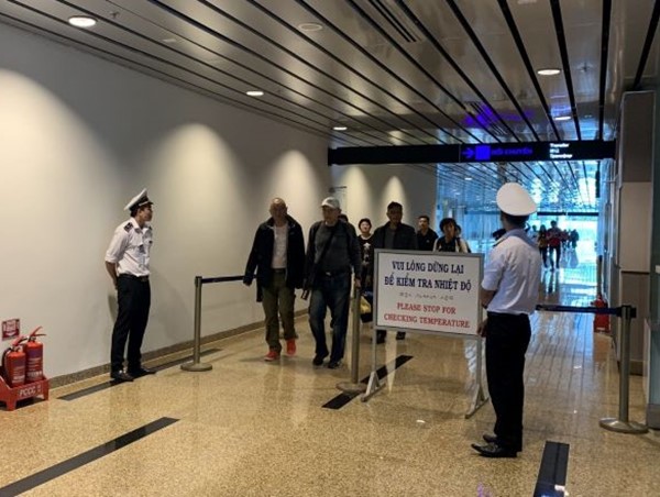 Nhiều hãng bay đồng loạt hủy chuyến đến Hàn Quốc vì dịch Covid - 19