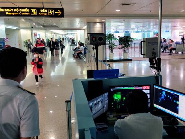 Việt Nam tạm dừng nhập cảnh đối với người đến từ hoặc đi qua vùng có dịch Covid-19