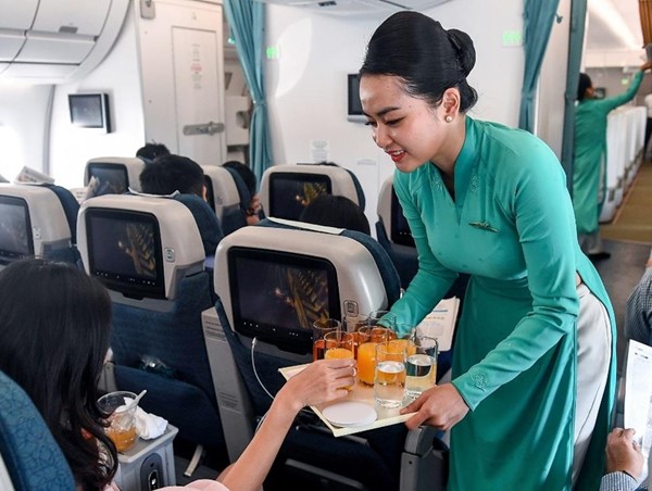 Vietnam Airlines khôi phục một số dịch vụ trên các chuyến bay