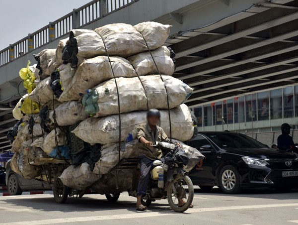 Loay hoay với xe hết “đát” đến bao giờ?