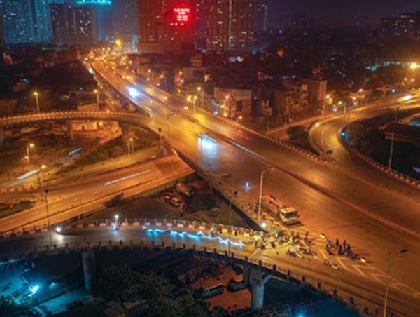 [Video] Hà Nội: Sửa khe co giãn cầu Vĩnh Tuy như thế nào?