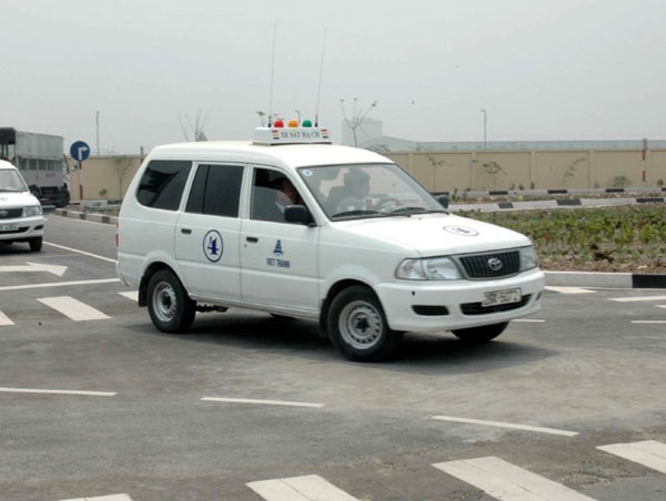 Hệ lụy từ cơn sốt “chạy lịch” thi bằng lái xe