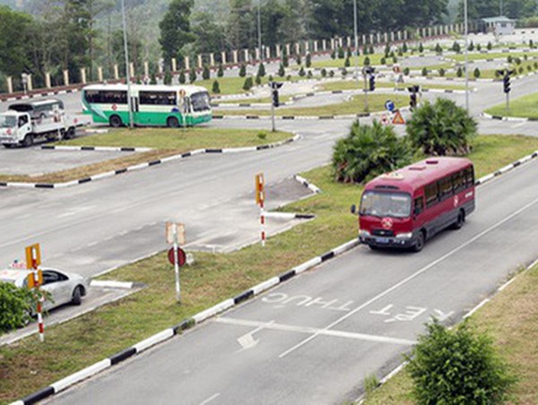 TP Hồ Chí Minh: Gần trăm giáo viên dạy lái xe sử dụng bằng giả